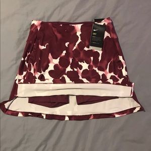 NWT! Nike sport skort. Skirt with built-in shorts for tennis,golf, pickleball